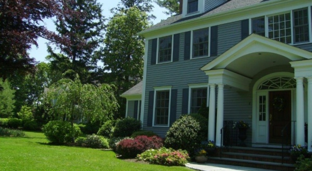 Lawn Care Service in Stratford, CT